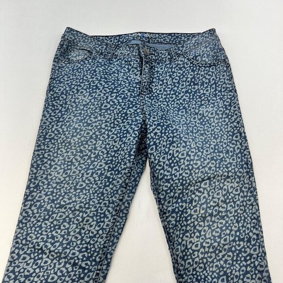 Style & Co Women’s Cheetah Print Cropped Jeans Blue/Gray Size 12 Petite - Picture 2 of 9
